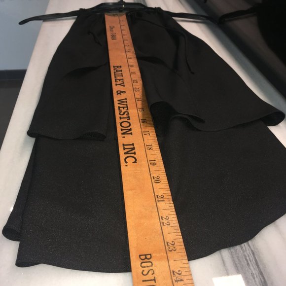 T-Bags LA (L) Black Layered Sleeveless Blouse With Metal Detail - Picture 5 of 9